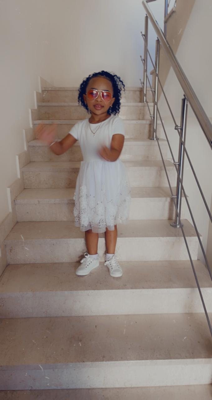 Bella So Fancy — Journey 098